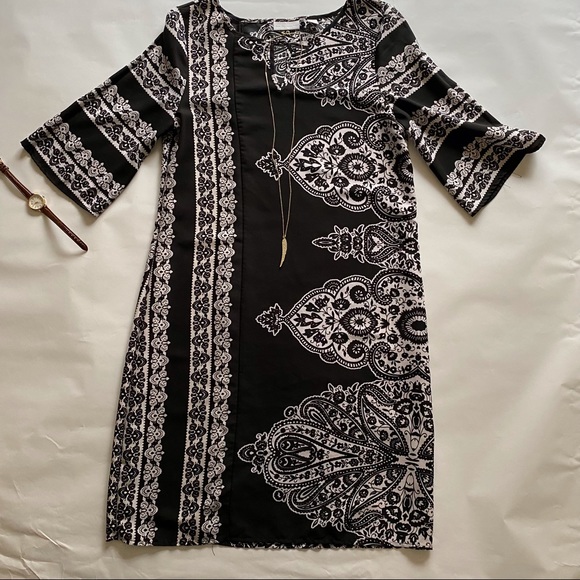 NEW YORK AND COMPANY Short sleeve, crew-neck, dress, gown, slip - Picture 4 of 5